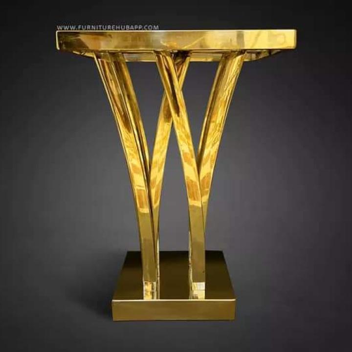 طاولات معدنية متعددة الاغراض